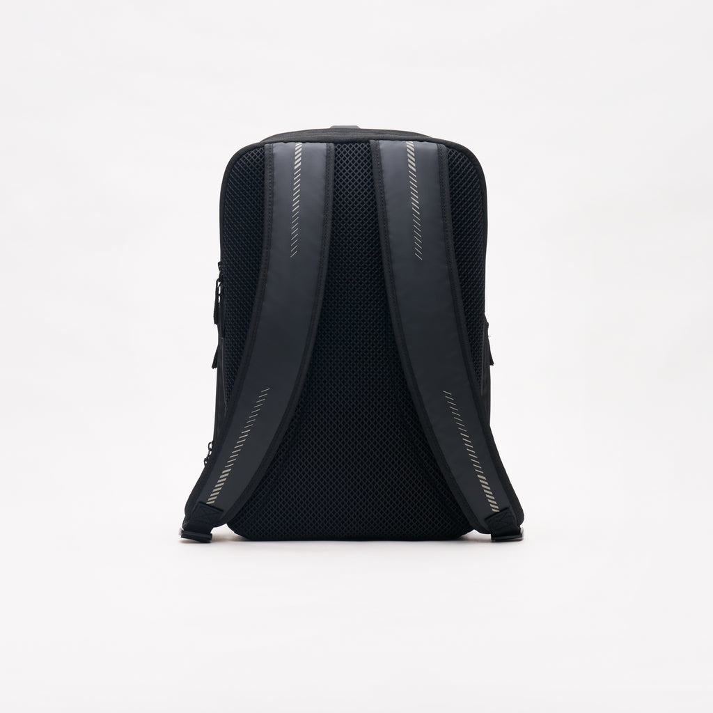 Intoku Backpack Black 23L