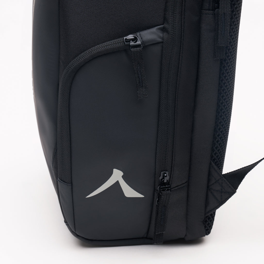 Intoku Backpack Black 23L