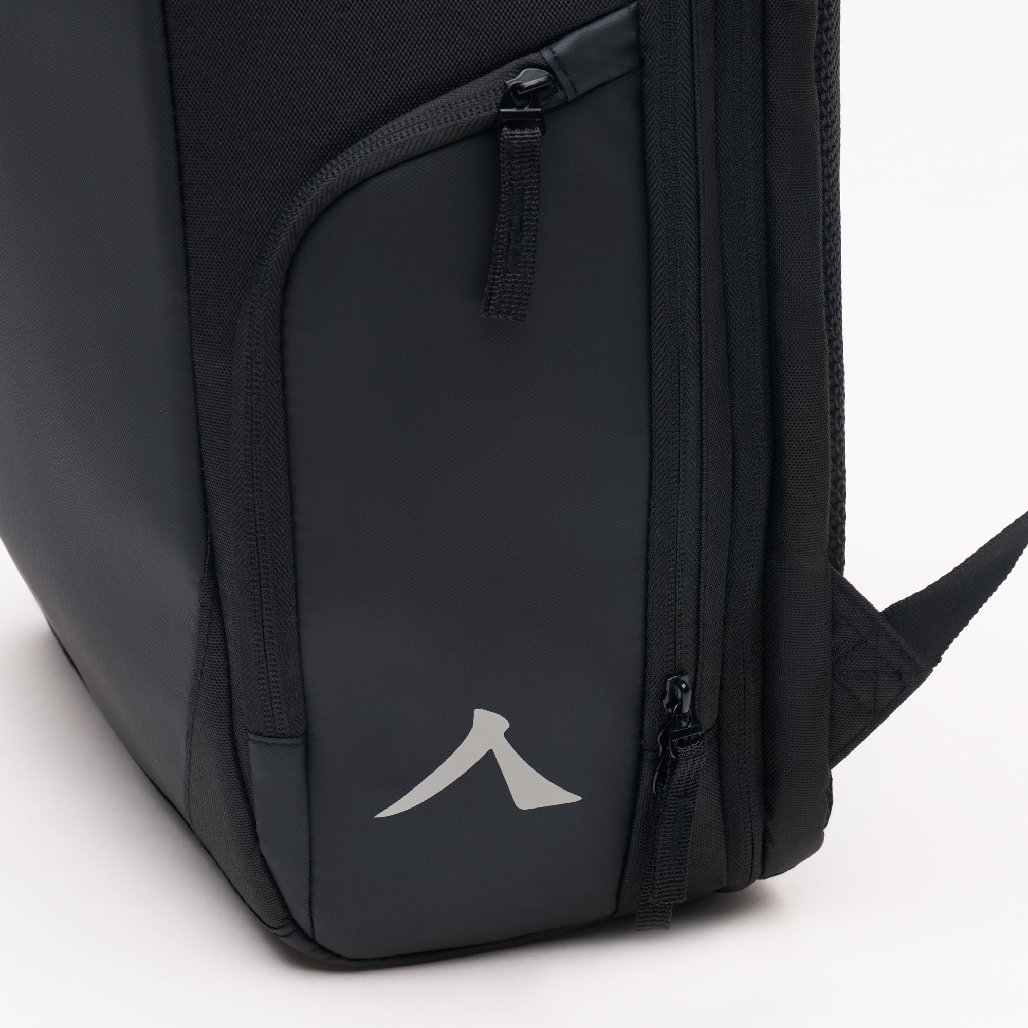 Intoku Backpack Black Exp. 29L