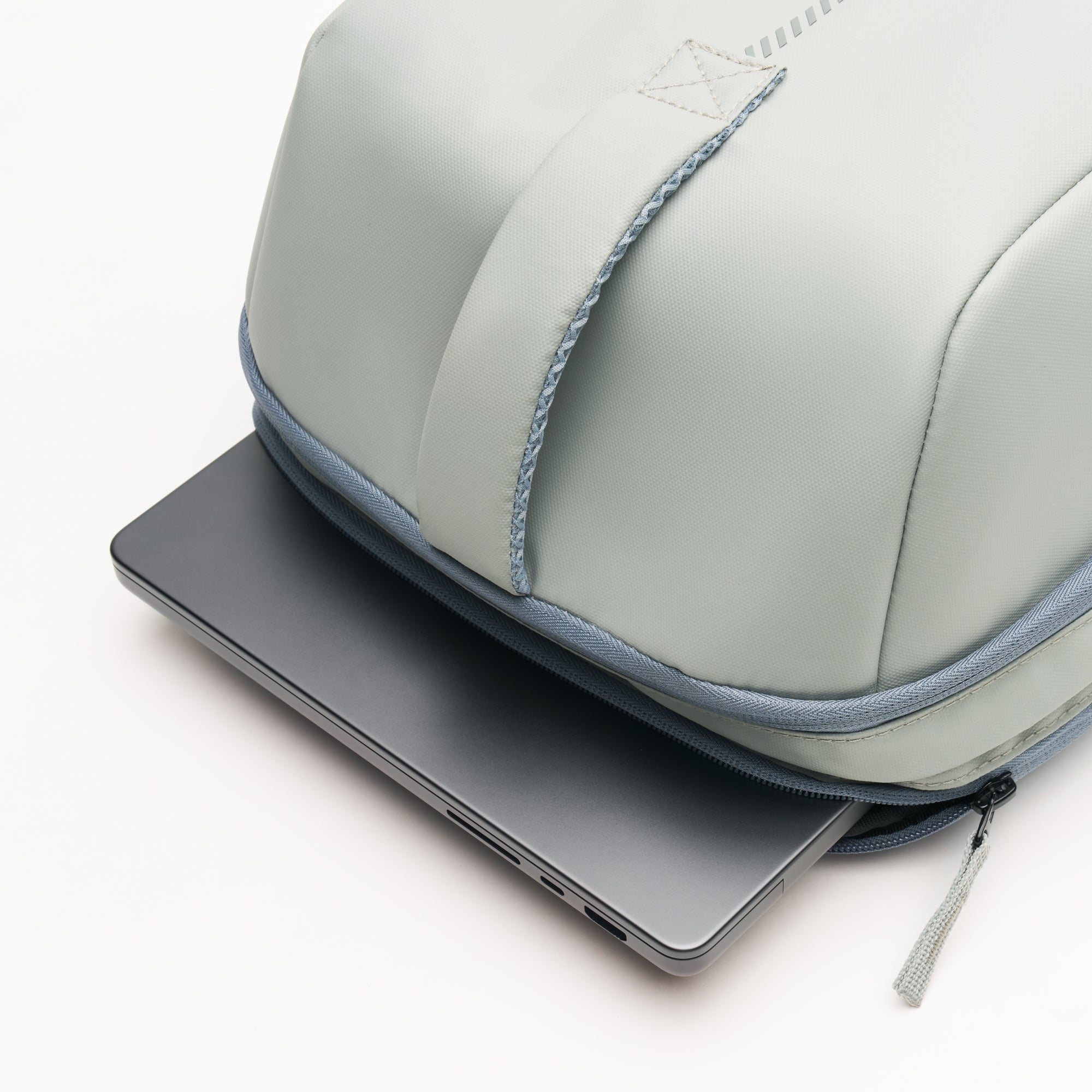 Intoku Backpack Grey 23L